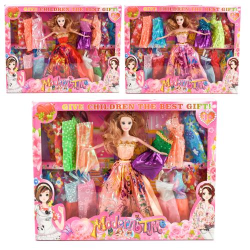 Кукла с нарядами в коробке, 868 B