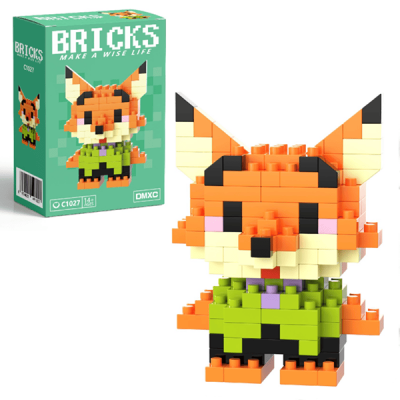 Конструктор піксельний "Николас Уайлд" 6см, 560 деталей (300)