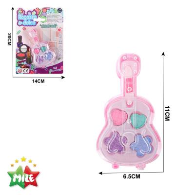 Косметика тіні, пензлик, на листі