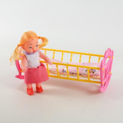 Кроватка с куколкой, MAX МГ 135