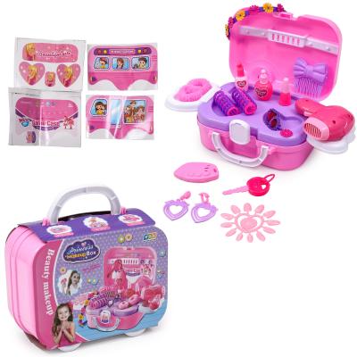 Набор парикмахера в чемоданчике, 666-1168 Набор парикмахера в чемоданчике, 666-1168