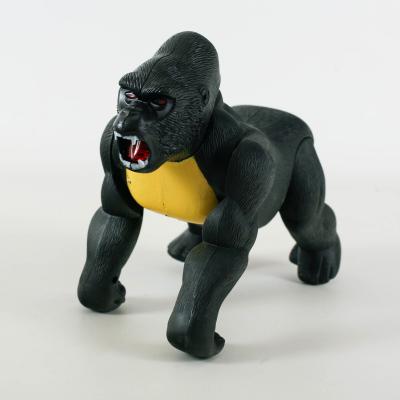 Горила, в кор-ці, 6611